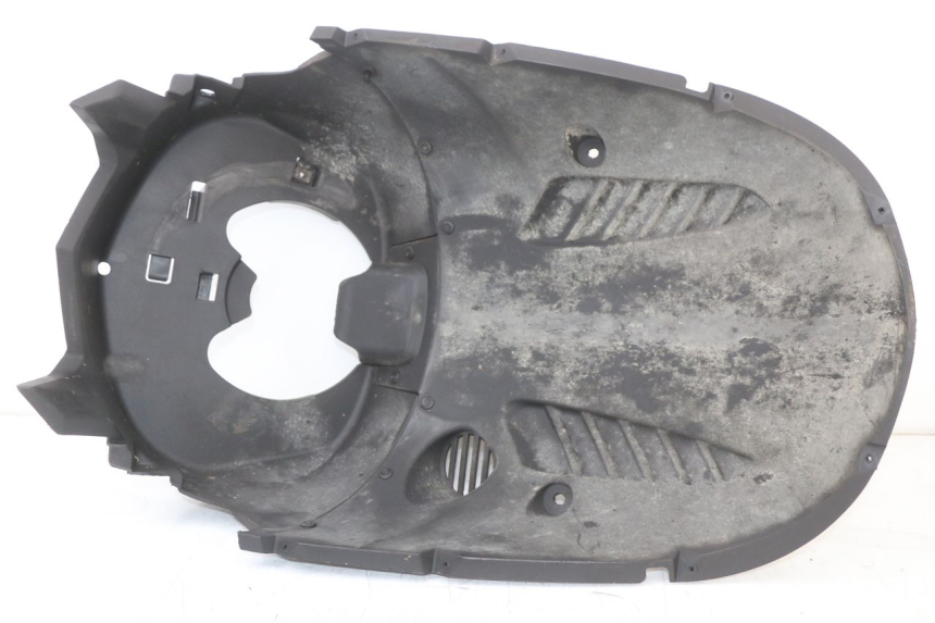 photo de SOTTOSCUDO PARASPRUZZI KYMCO SUPER 8 4T 50 (2021 - 2024) - Dettagli dei punti di fissaggio