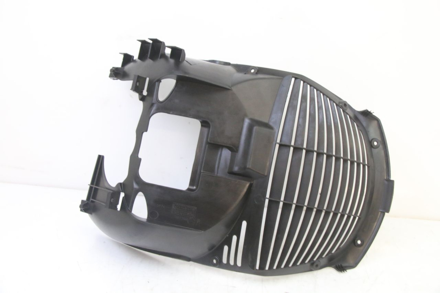 photo de Passaruota anteriore YAMAHA XMAX X-MAX 125 (2006 - 2009) - Dettagli dei punti di fissaggio