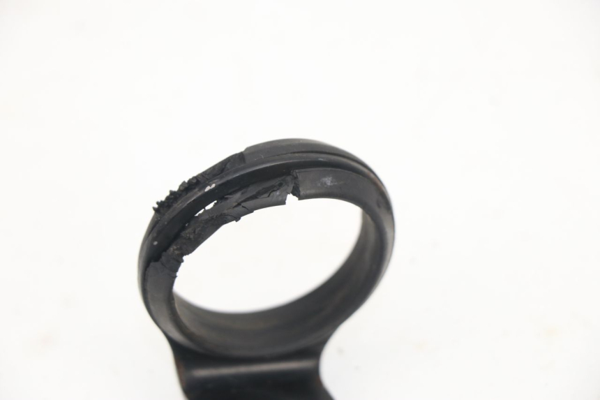 photo de SUPPORTO FARO SUZUKI DR DJEBEL 600 (1985 - 1990) - Dettaglio del componente