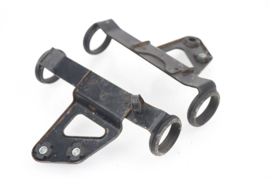 photo de SUPPORTO FARO SUZUKI DR DJEBEL 600 (1985 - 1990) - Vista d'insieme del prodotto