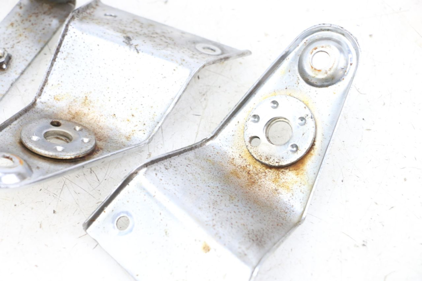 photo de SUPPORTO FARO ANTERIORE HYOSUNG GF 125 (2001 - 2005) - Altra angolazione