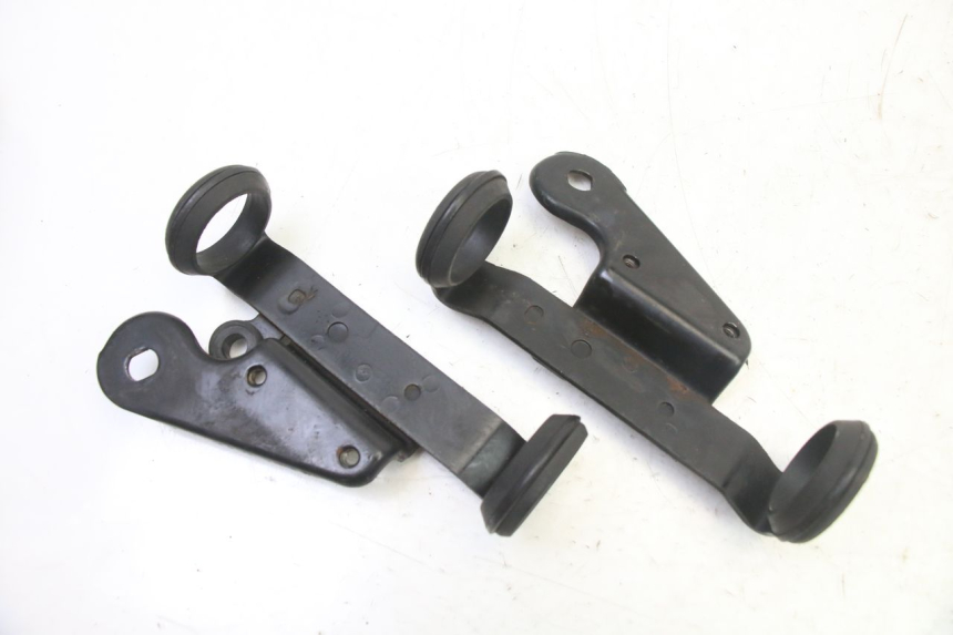 photo de ATTACCO FANALE SUZUKI GS GSE 500 (2001 - 2003) - Zoom sullo stato d'uso