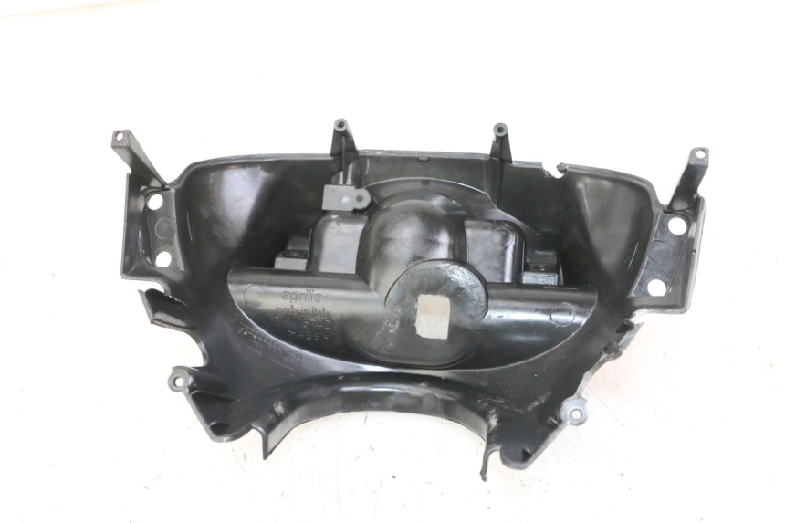 photo de SUPPORTO FARO ANTERIORE APRILIA SCARABEO GT TOURING 125 (1999 - 2005) - Dettaglio del componente