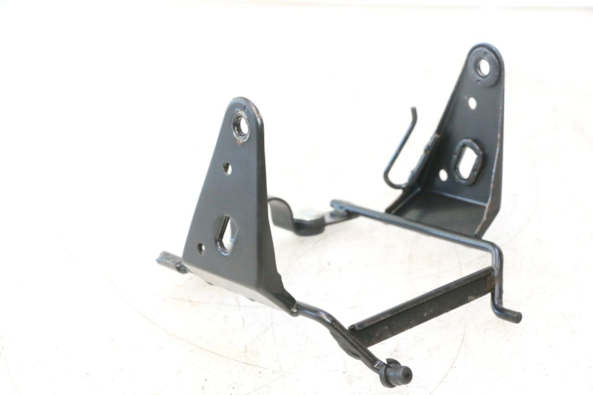 photo de SUPPORTO FARO ANTERIORE DAELIM VJ ROADWIN 125 (2004 - 2007) - Altra angolazione