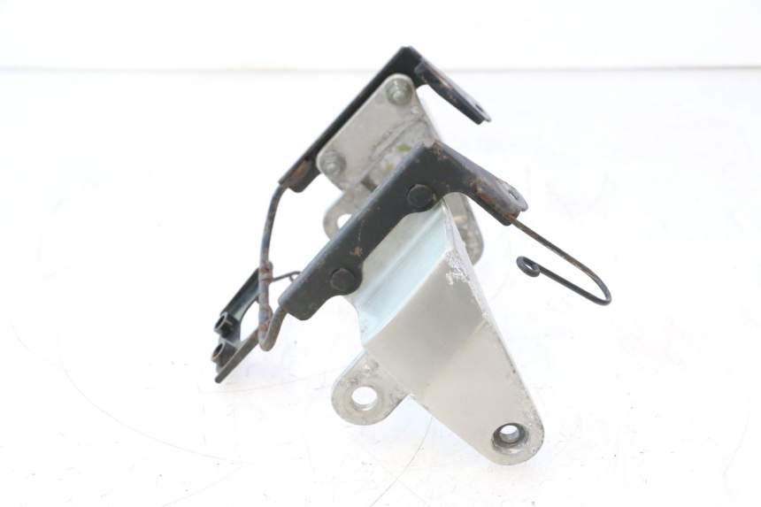 photo de SUPPORTO FARO ANTERIORE YAMAHA XJR 1300 (1998 - 2002) - Zoom sullo stato d'uso