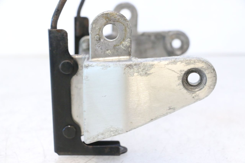 photo de SUPPORTO FARO ANTERIORE YAMAHA XJR 1300 (1998 - 2002) - Ricambio usato controllato