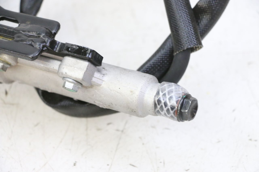 photo de PEDALE FRENO  PIAGGIO MP3 HPE 310 (2024 - 2025) - Primo piano tecnico