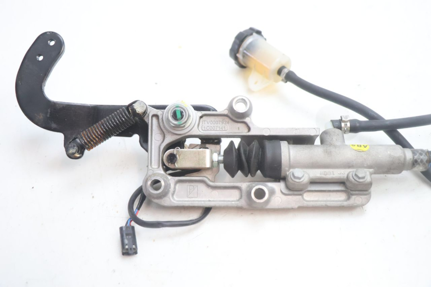 photo de PEDALE FRENO  PIAGGIO MP3 HPE 530 (2022 - 2026) - Dettaglio del componente