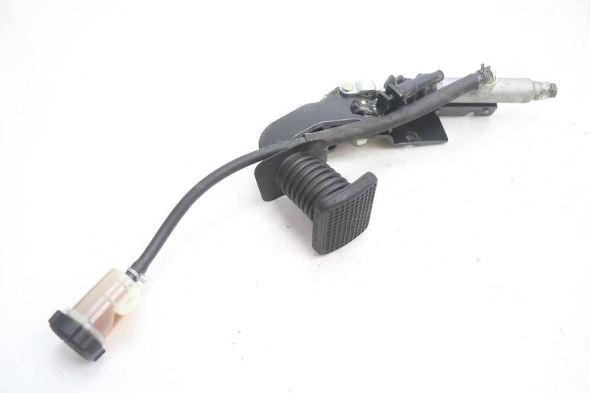 photo de PEDALE DEL FRENO PIAGGIO MP3 LT 400 (2007 - 2012) - Vista d'insieme del prodotto