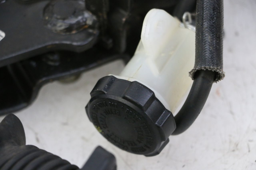 photo de PEDALE FRENO  PIAGGIO MP3 500 (2014 - 2017) - Primo piano tecnico