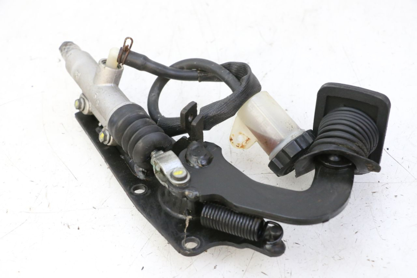 photo de Pedale del freno PIAGGIO MP3 500 (2011 - 2015) - Primo piano tecnico