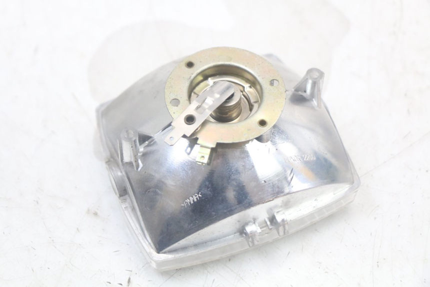 photo de FANALE ANTERIORE PEUGEOT 103 VOGUE VS2 50 (2004 - 2017) - Dettagli dei punti di fissaggio