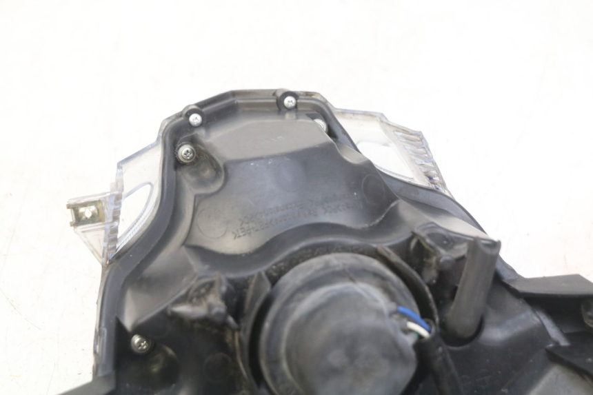 photo de FANALE ANTERIORE KYMCO AGILITY 16+ 4T 50 (2018 - 2023) - Zoom sullo stato d'uso