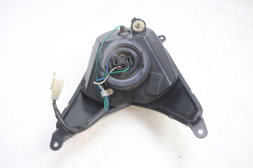 photo de FANALE ANTERIORE KYMCO AGILITY 4T 50 (2005 - 2018) - Dettagli dei punti di fissaggio