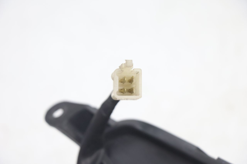 photo de FANALE ANTERIORE KYMCO AGILITY 4T 50 (2005 - 2018) - Stato della superficie e materiale
