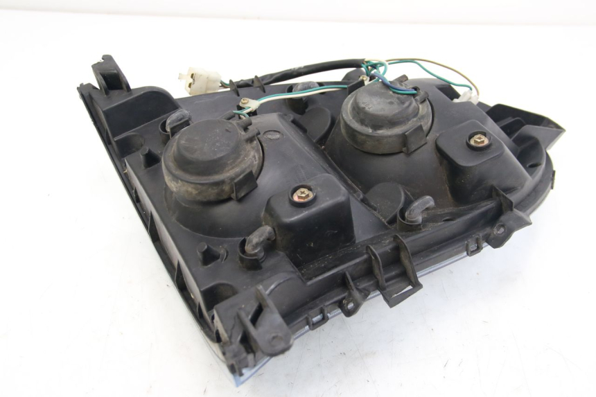 photo de FANALE ANTERIORE ECCITY ARTELEC 670 1 (2013 - 2017) - Stato della superficie e materiale