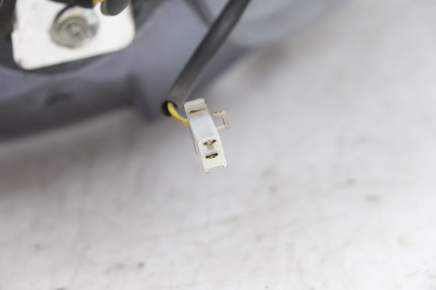 photo de FARO ANTERIORE APRILIA ATLANTIC S 125 (2010 - 2013) - Dettagli dei punti di fissaggio