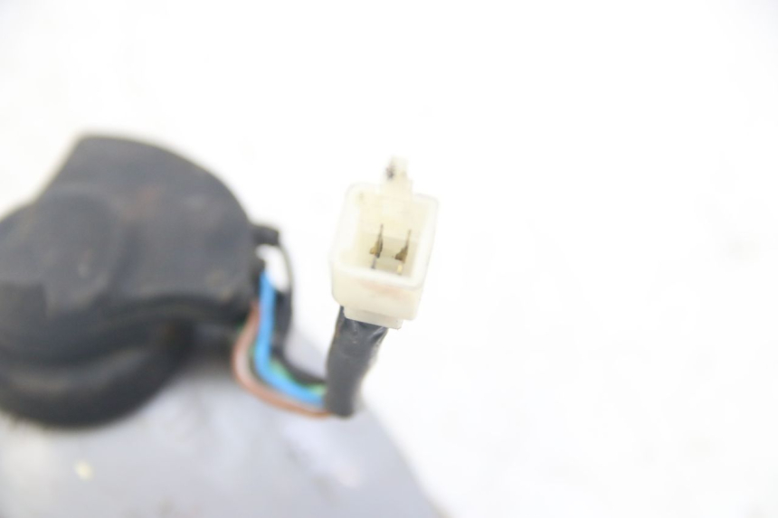 photo de FANALE ANTERIORE PGO BIG MAX 50 (2001 - 2009) - Zoom sullo stato d'uso