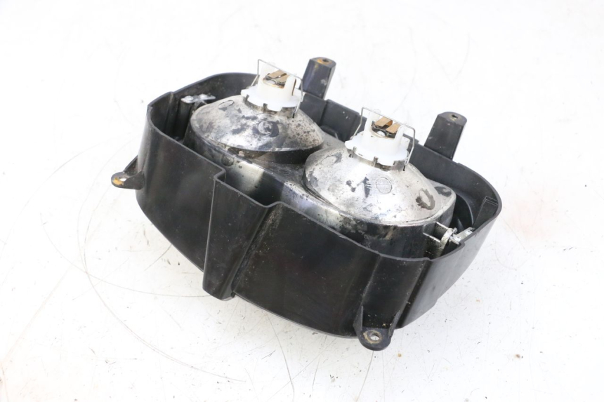 photo de FANALE ANTERIORE MBK BOOSTER SPIRIT NAKED 50 (2004 - 2017) - Zoom sullo stato d'uso