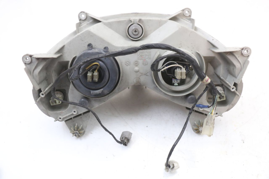 photo de FANALE ANTERIORE SUZUKI BURGMAN 125 (2007 - 2014) - Primo piano tecnico