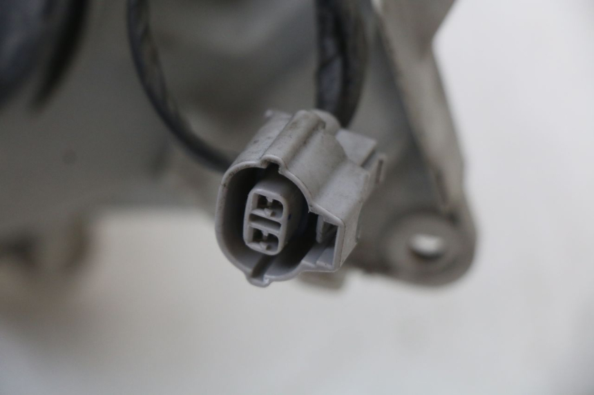 photo de FANALE ANTERIORE SUZUKI BURGMAN 125 (2007 - 2014) - Altra vista dell'articolo