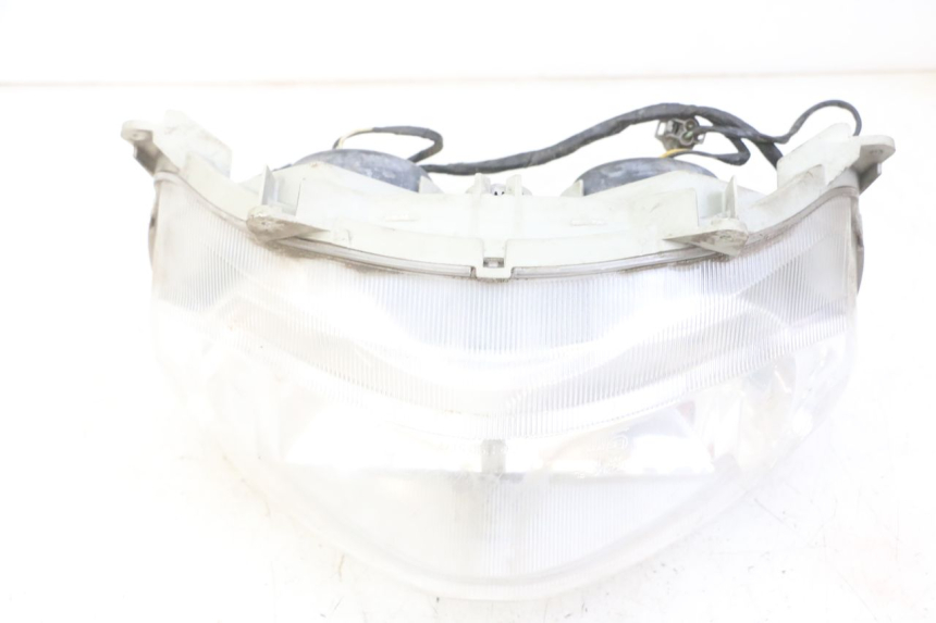 photo de FANALE ANTERIORE SUZUKI BURGMAN 125 (2007 - 2014) - Stato della superficie e materiale