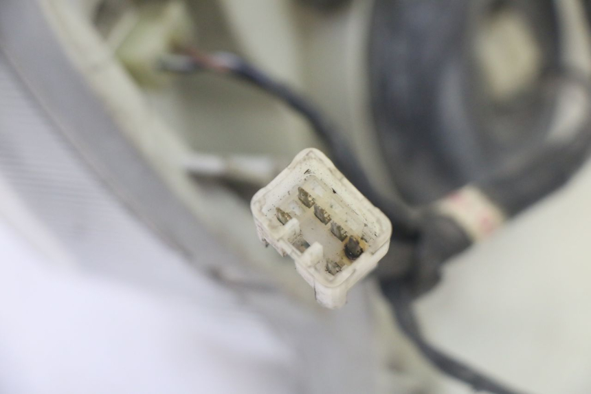 photo de FANALE ANTERIORE SUZUKI BURGMAN 125 (2007 - 2014) - Marcature e riferimenti originali