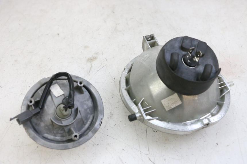 photo de FANALE ANTERIORE YAMAHA BW'S BWS 125 (2010 - 2013) - Zoom sullo stato d'uso