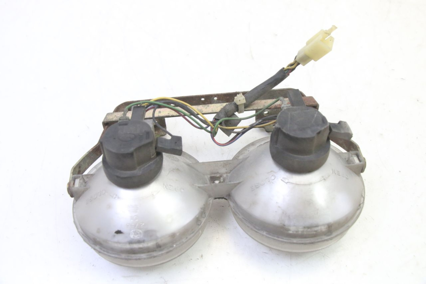 photo de FARO ANTERIORE YAMAHA BW'S 100 (1999 - 2002) - Dettagli dei punti di fissaggio