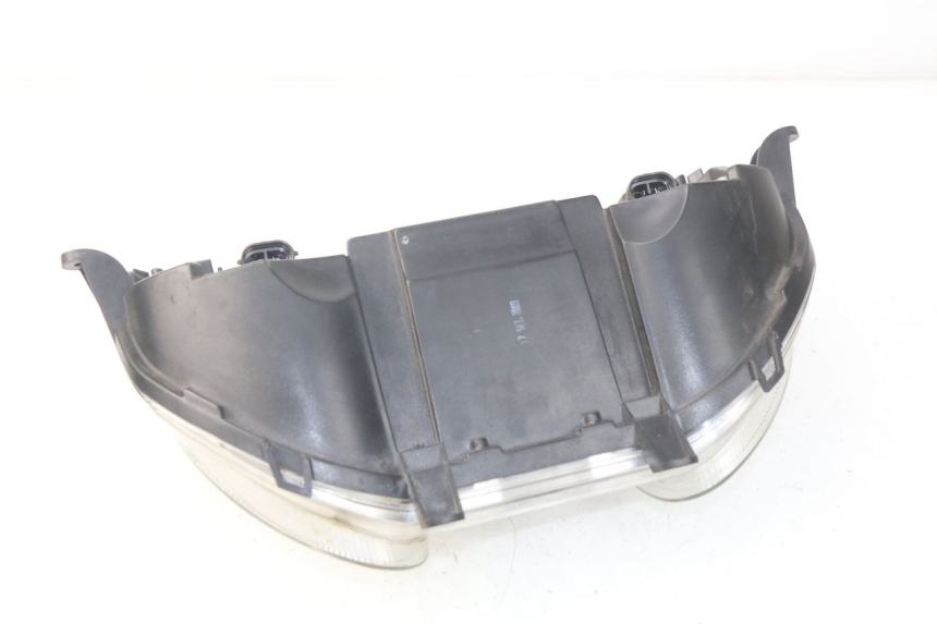 photo de FANALE ANTERIORE PIAGGIO CARNABY 125 (2007 - 2011) - Zoom sullo stato d'uso