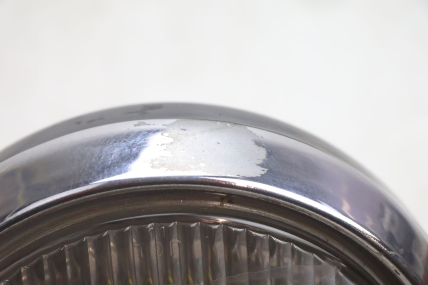 photo de FARO ANTERIORE HONDA CB TWO FIFTY 250 (1991 - 2002) - Zoom sullo stato d'uso