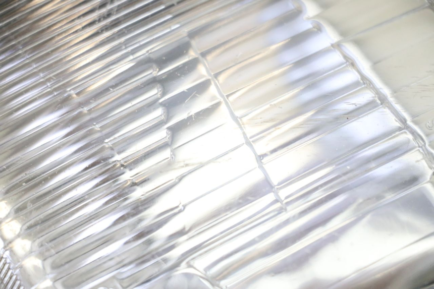 photo de FARO ANTERIORE HONDA CBR F SC25 1000 (1989 - 1992) - Altra angolazione