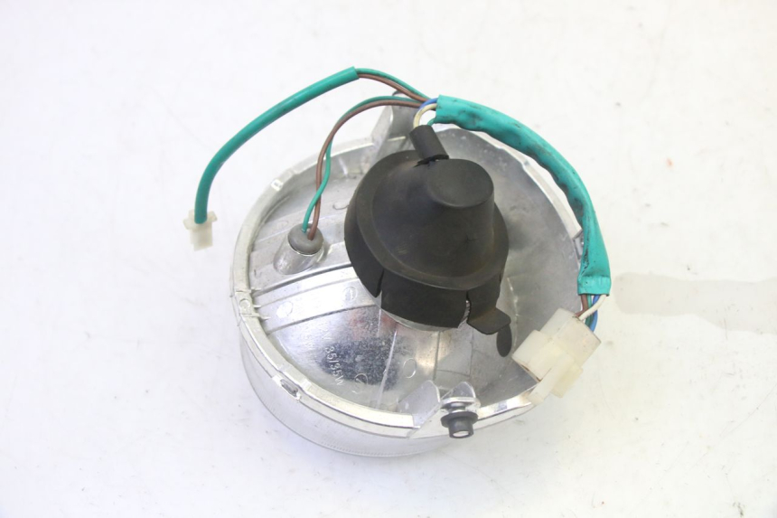 photo de FANALE ANTERIORE SYM CROX 4T 50 (2016 - 2023) - Stato della superficie e materiale