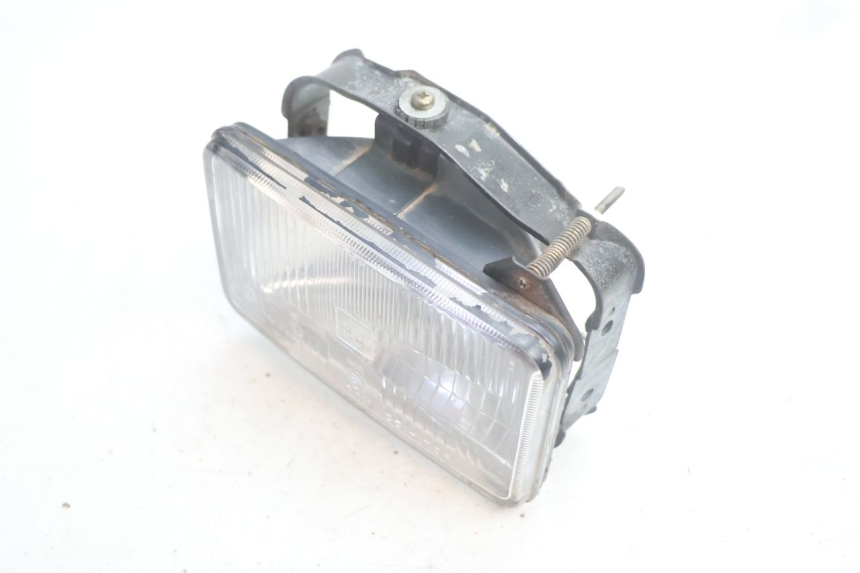 photo de FARO ANTERIORE SUZUKI DR S 600 (1985 - 1989) - Zoom sullo stato d'uso