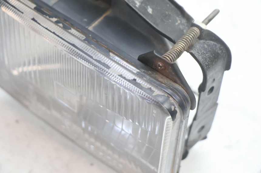 photo de FARO ANTERIORE SUZUKI DR S 600 (1985 - 1989) - Altra angolazione
