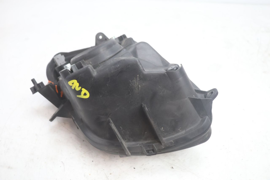photo de FARO ANTERIORE DESTRA SUZUKI BURGMAN EXECUTIVE ABS 650 (2006 - 2012) - Primo piano ad alta risoluzione