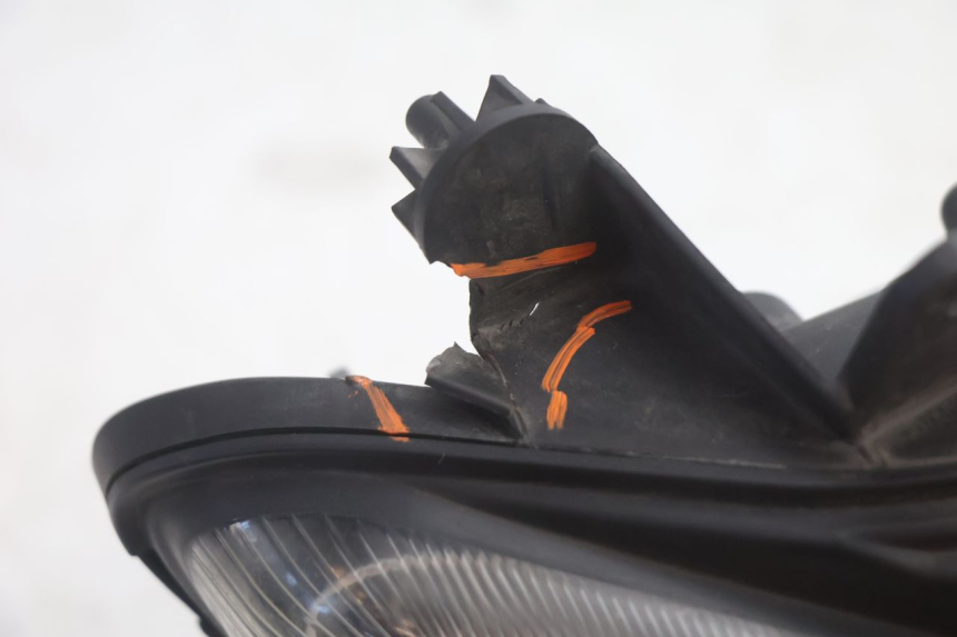 photo de FARO ANTERIORE DESTRA SUZUKI BURGMAN EXECUTIVE ABS 650 (2006 - 2012) - Altra angolazione