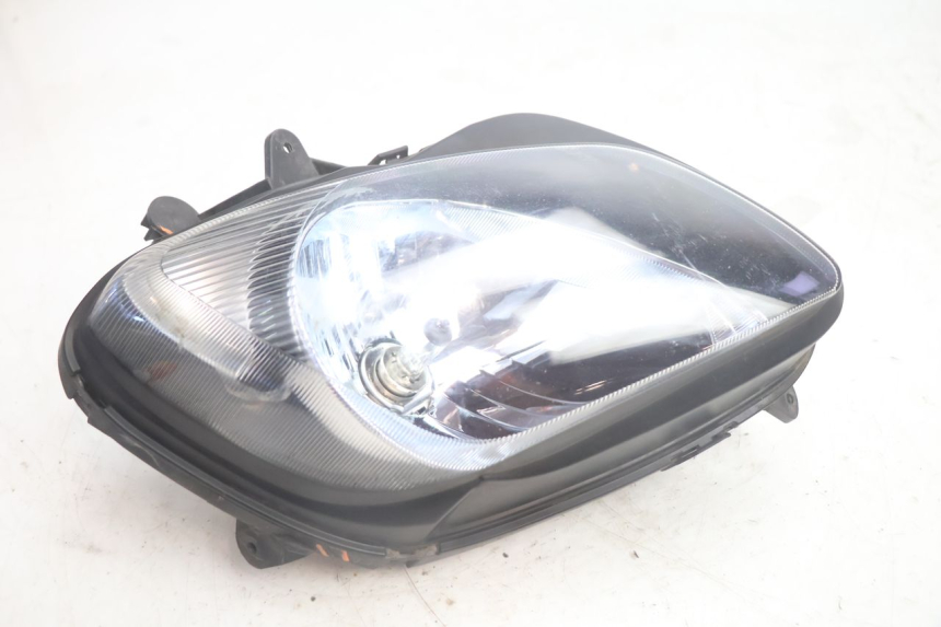 photo de FARO ANTERIORE DESTRA SUZUKI BURGMAN EXECUTIVE ABS 650 (2006 - 2012) - Primo piano tecnico