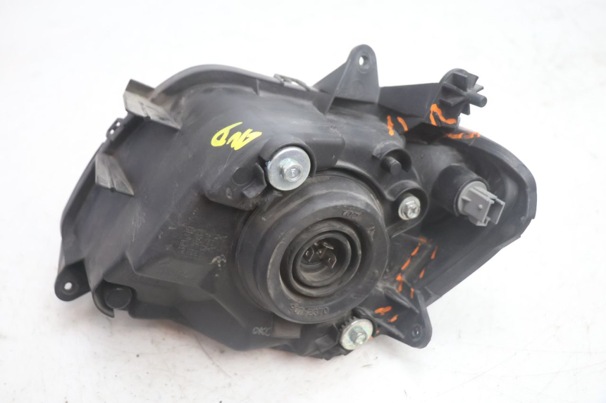 photo de FARO ANTERIORE DESTRA SUZUKI BURGMAN EXECUTIVE ABS 650 (2006 - 2012) - Dettagli dei punti di fissaggio