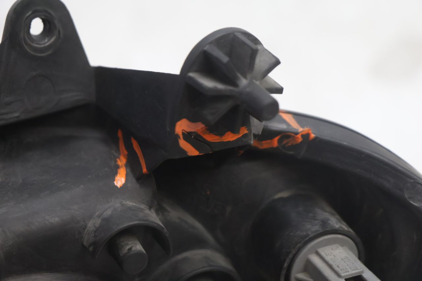 photo de FARO ANTERIORE DESTRA SUZUKI BURGMAN EXECUTIVE ABS 650 (2006 - 2012) - Ricambio usato controllato