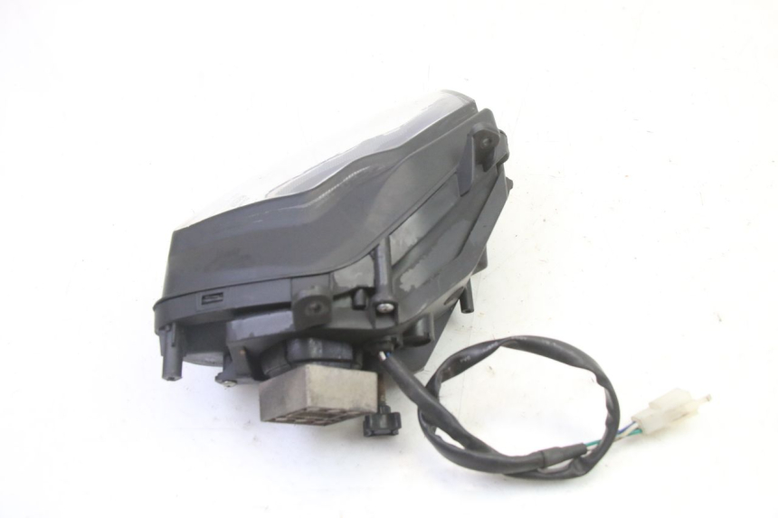 photo de FARO ANTERIORE DESTRA ORCAL CAVARO 4T 50 (2019 - 2023) - Altra angolazione