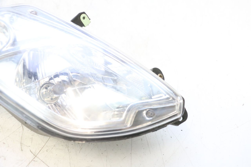photo de FANALE ANTERIORE DESTRO PEUGEOT CITYSTAR 2T 50 (2018 - 2021) - Zoom sullo stato d'uso
