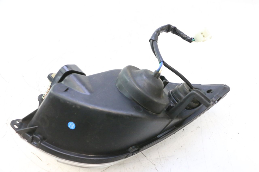 photo de FANALE ANTERIORE DESTRO PEUGEOT CITYSTAR 2T 50 (2018 - 2021) - Primo piano tecnico