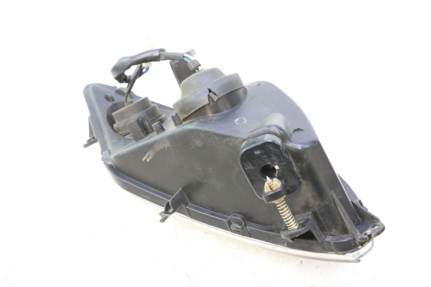 photo de FANALE ANTERIORE DESTRO PEUGEOT CITYSTAR 2T 50 (2018 - 2021) - Primo piano ad alta risoluzione