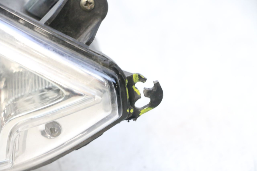 photo de FANALE ANTERIORE DESTRO PEUGEOT CITYSTAR 2T 50 (2018 - 2021) - Altra angolazione