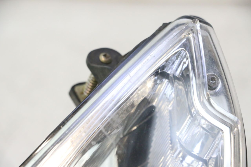 photo de FANALE ANTERIORE DESTRO PEUGEOT CITYSTAR 2T 50 (2018 - 2021) - Marcature e riferimenti originali