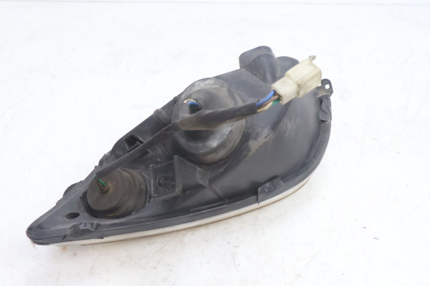photo de FANALE ANTERIORE DESTRO PEUGEOT CITYSTAR 125 (2011 - 2017) - Stato della superficie e materiale