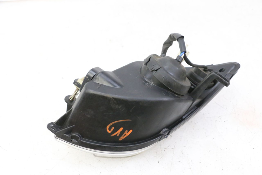 photo de FANALE ANTERIORE DESTRO PEUGEOT CITYSTAR 50 (2013 - 2017) - Dettagli dei punti di fissaggio