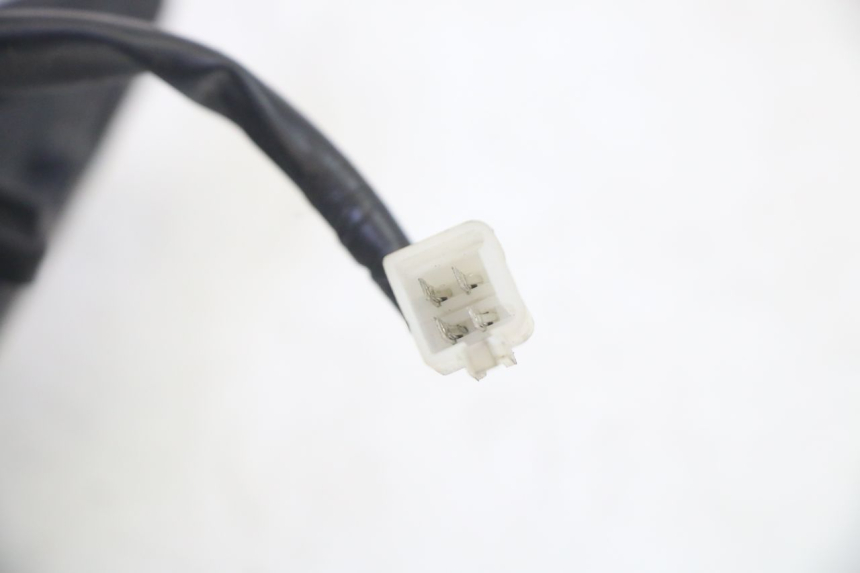 photo de FANALE ANTERIORE DESTRO PEUGEOT CITYSTAR 50 (2013 - 2017) - Stato della superficie e materiale