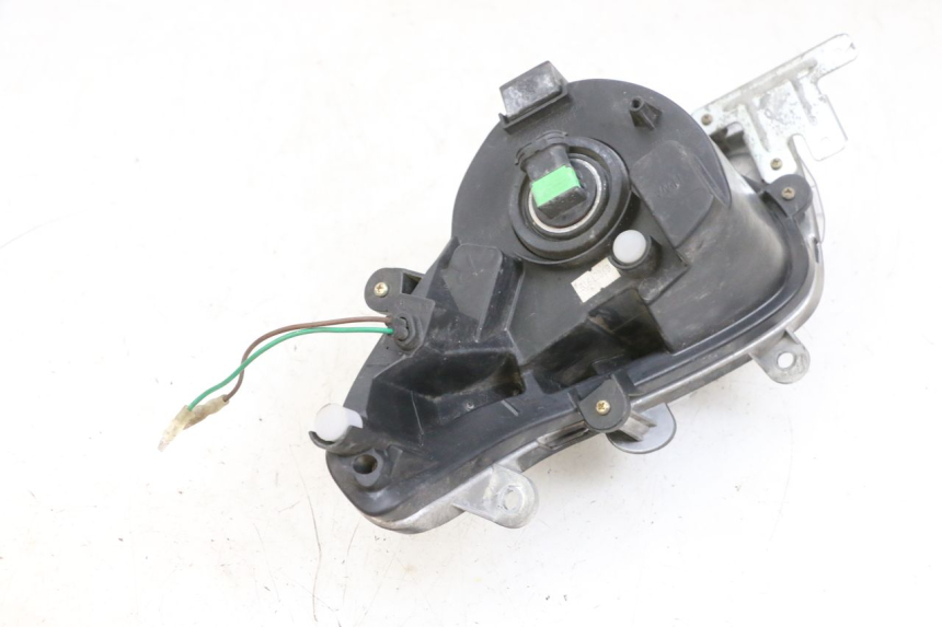 photo de FARO ANTERIORE DESTRO SYM GTS EVO 125 (2009 - 2013) - Dettagli dei punti di fissaggio